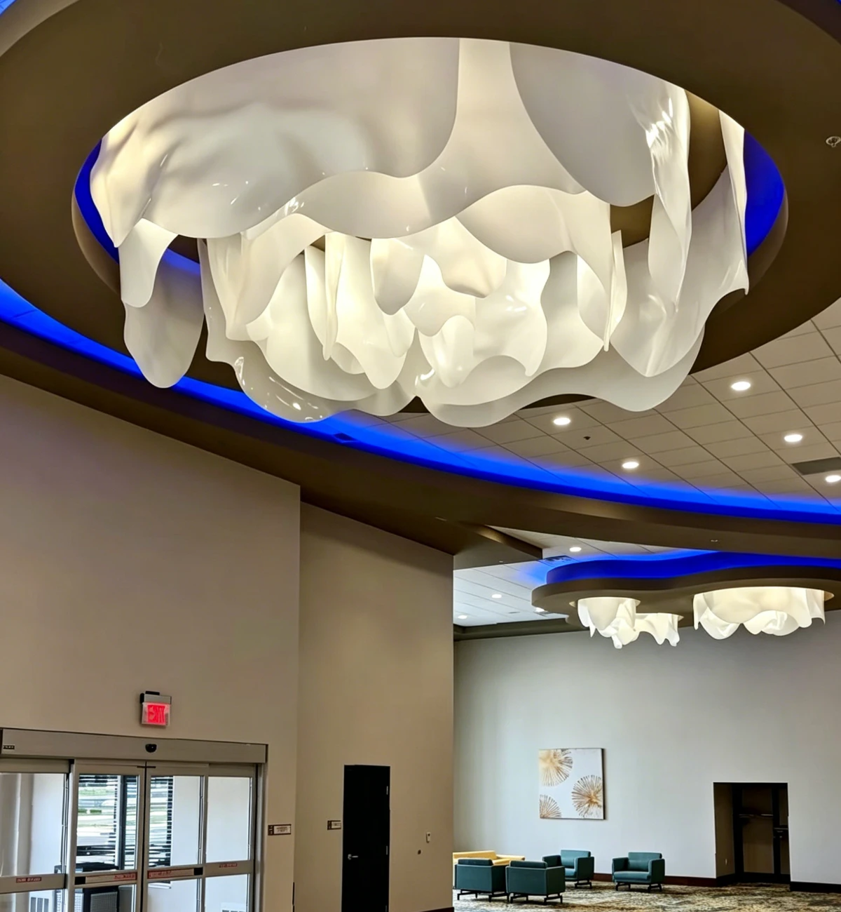 large chandeliers for hotels large chandeliers for hotels