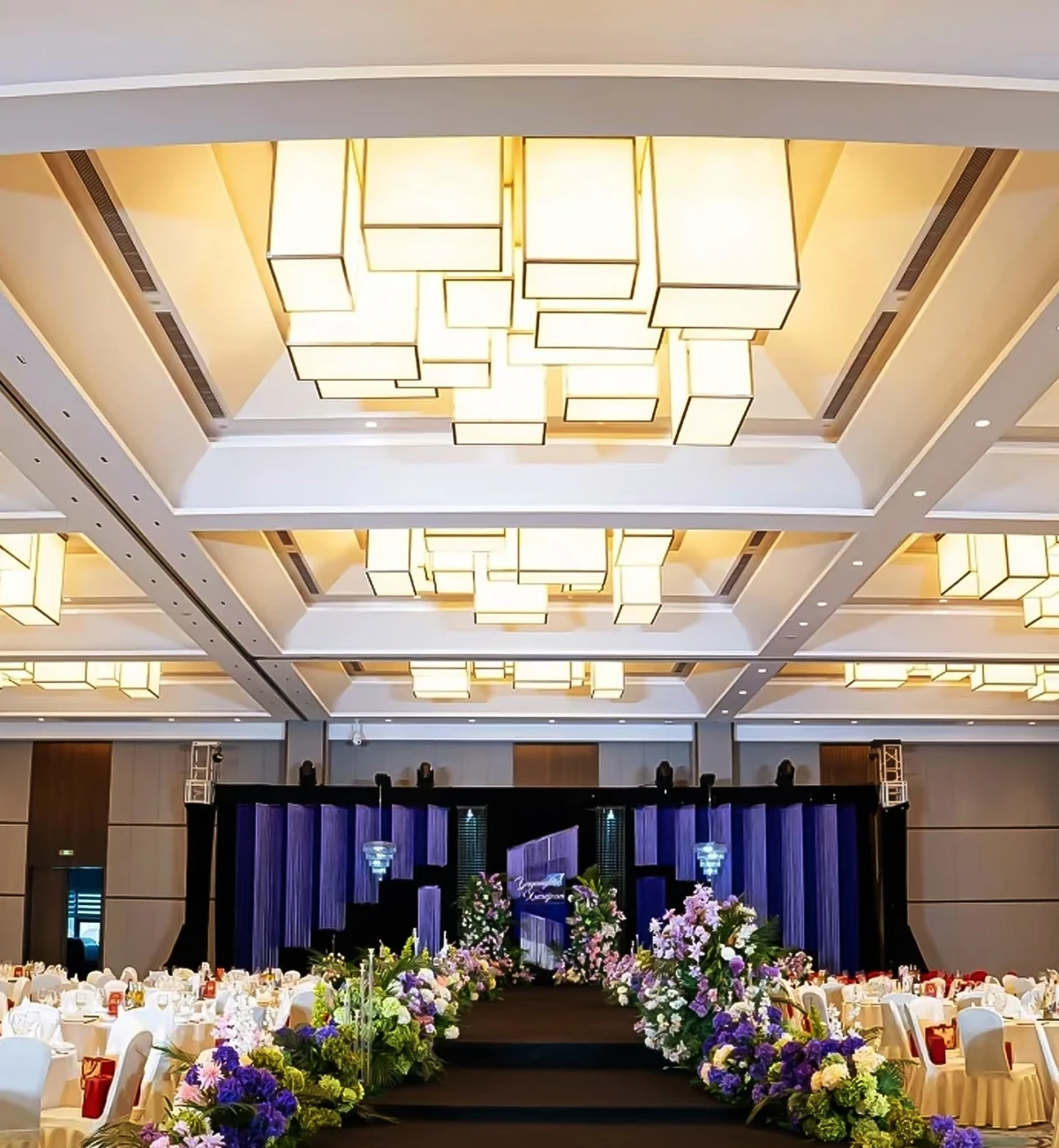Matrix Box Ceiling Lighting for Hotel Banquet Hall