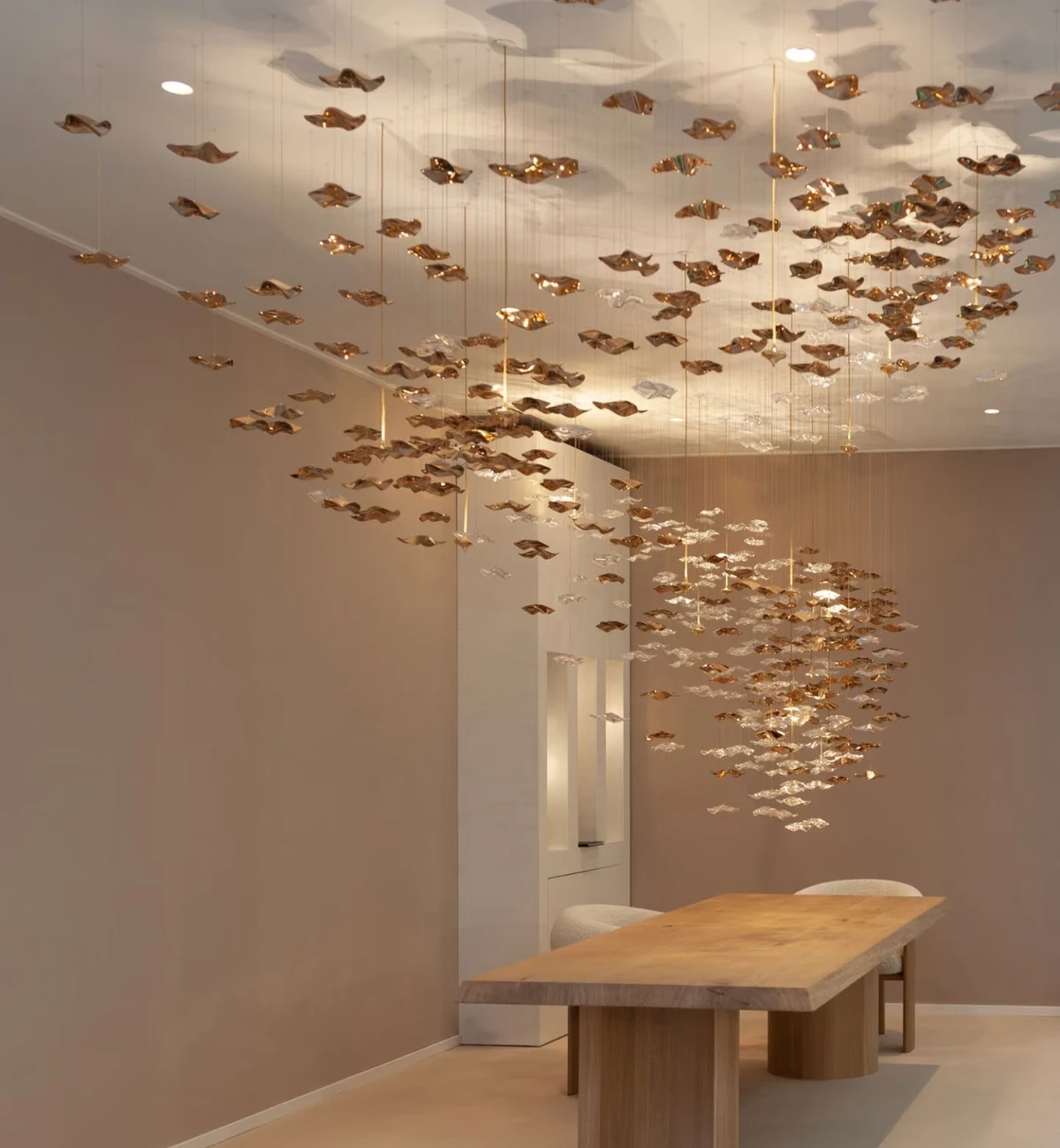 Flowing Cloud Light Ribbon Chandelier for Hotel Entrance Hall Flowing Cloud Light Ribbon Chandelier for Hotel Entrance Hall
